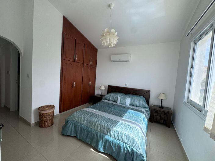 Image No.6-3 Bed House for sale