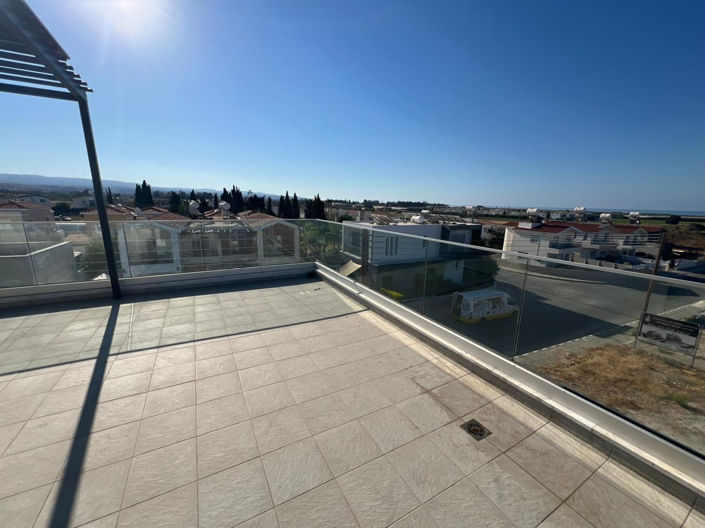 Image No.15-3 Bed House for sale