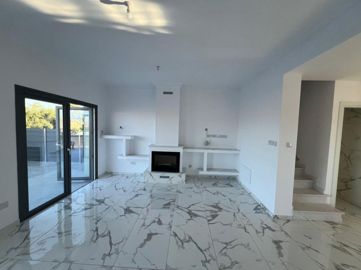 Image No.4-3 Bed House for sale