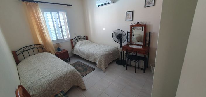 Image No.20-2 Bed House for sale