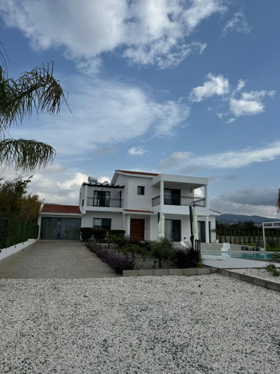 Image No.30-5 Bed House for sale