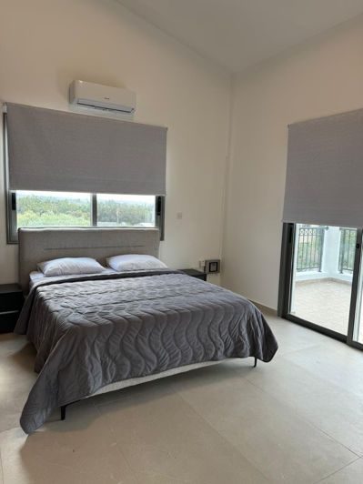 Image No.7-5 Bed House for sale