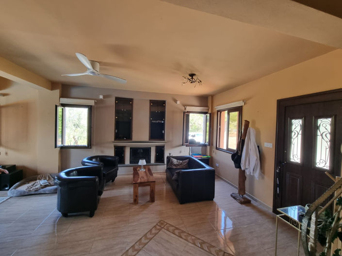 Image No.2-Maison de 4 chambres à vendre à Paphos