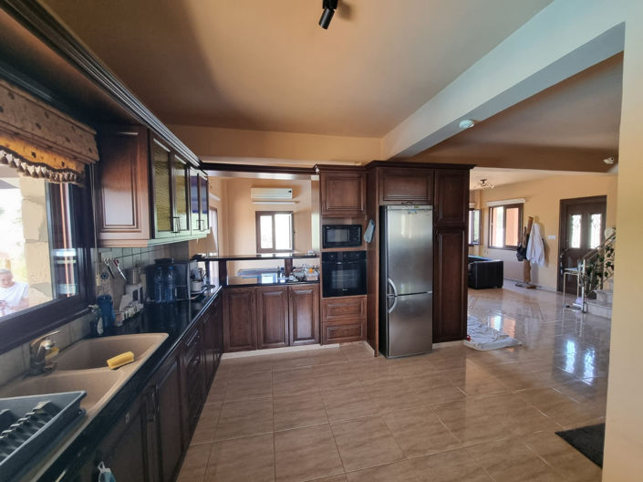 Image No.3-Maison de 4 chambres à vendre à Paphos