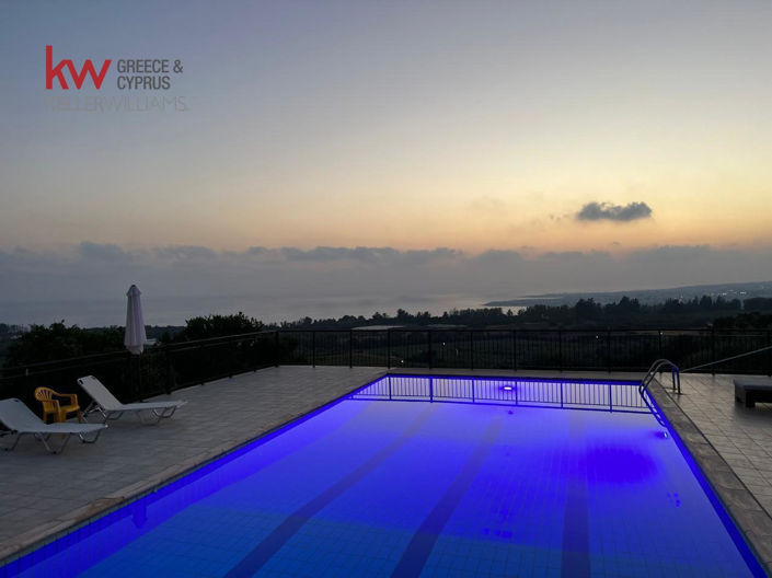 Image No.10-5 Bed House for sale