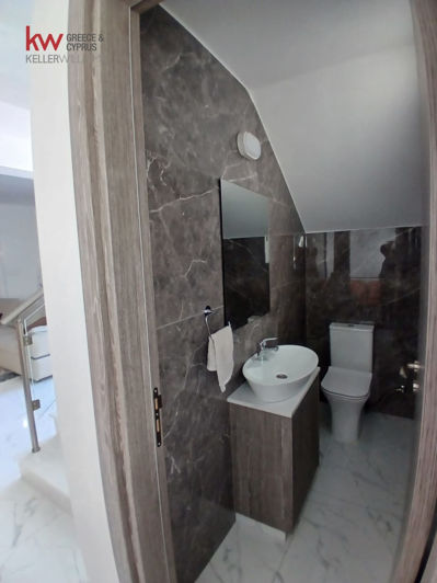 Image No.14-3 Bed House for sale