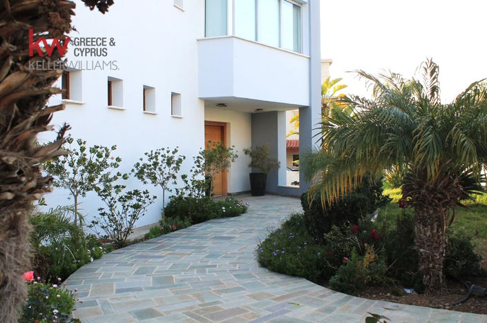 Image No.15-5 Bed House for sale