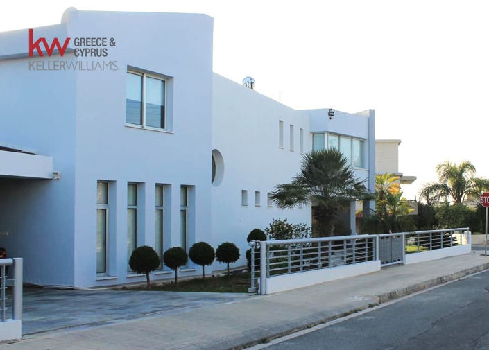 Image No.20-5 Bed House for sale