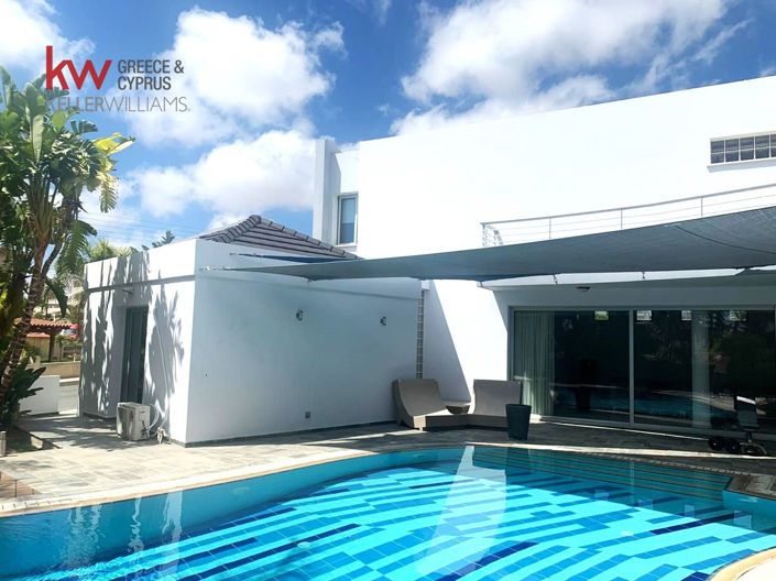 Image No.6-5 Bed House for sale