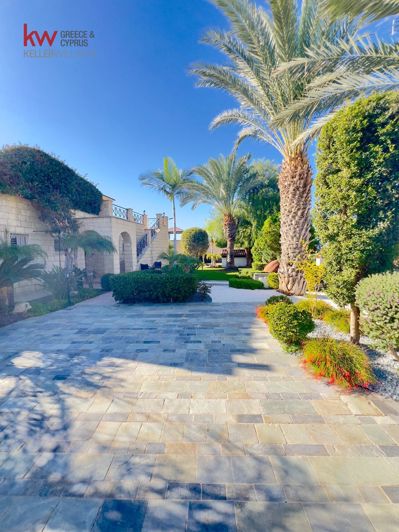 Image No.10-3 Bed House for sale