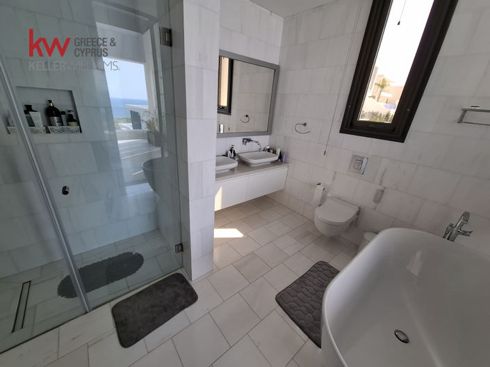 Image No.18-5 Bed Villa for sale