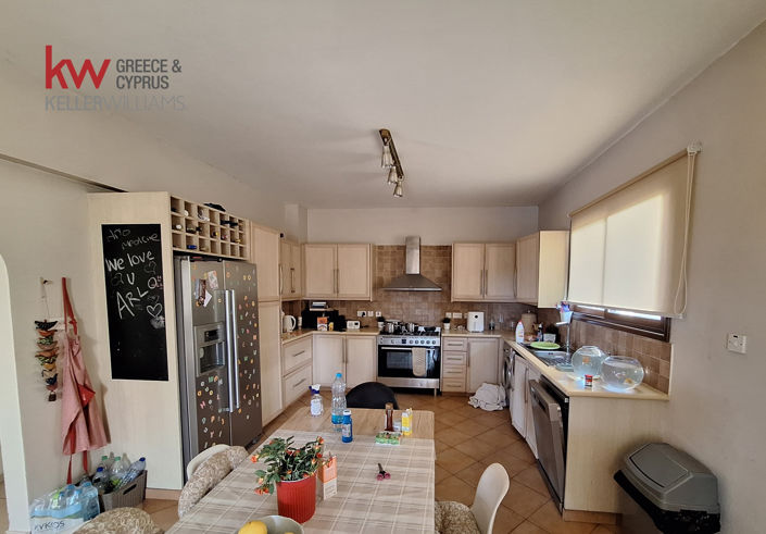 Image No.4-4 Bed House for sale