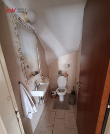 de7c32ad-aed3-48e3-9d13-1849572fa2cc