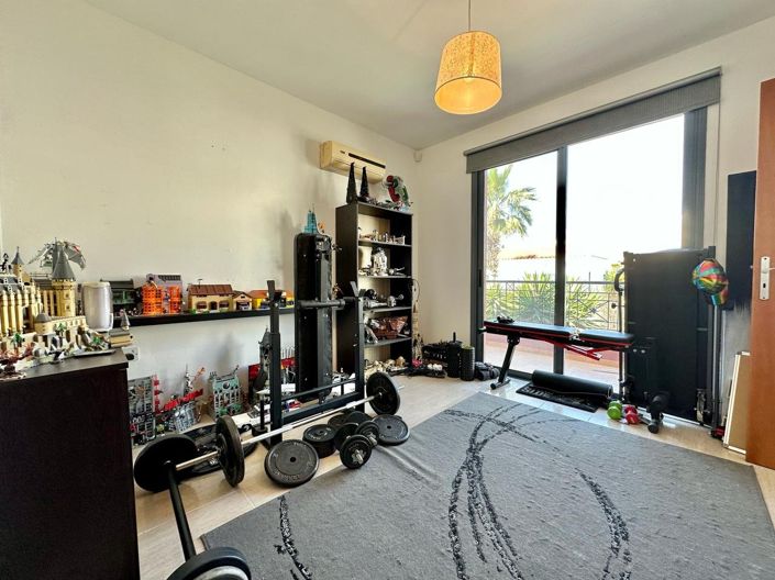 Image No.7-3 Bed House for sale