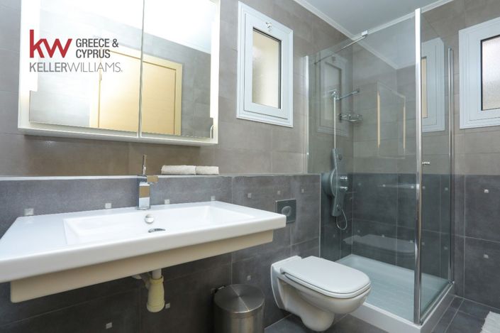 Image No.11-5 Bed Bungalow for sale