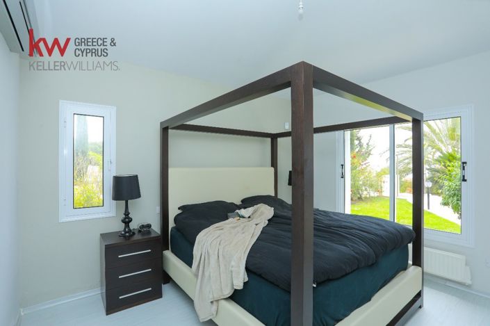 Image No.6-5 Bed Bungalow for sale