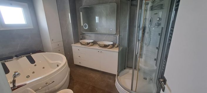 Image No.16-2 Bed Apartment for sale