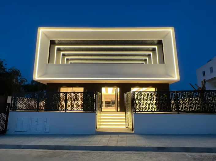 Image No.1-7 Bed House for sale