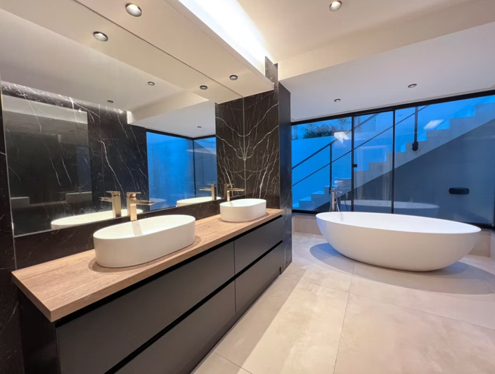 Image No.23-7 Bed House for sale