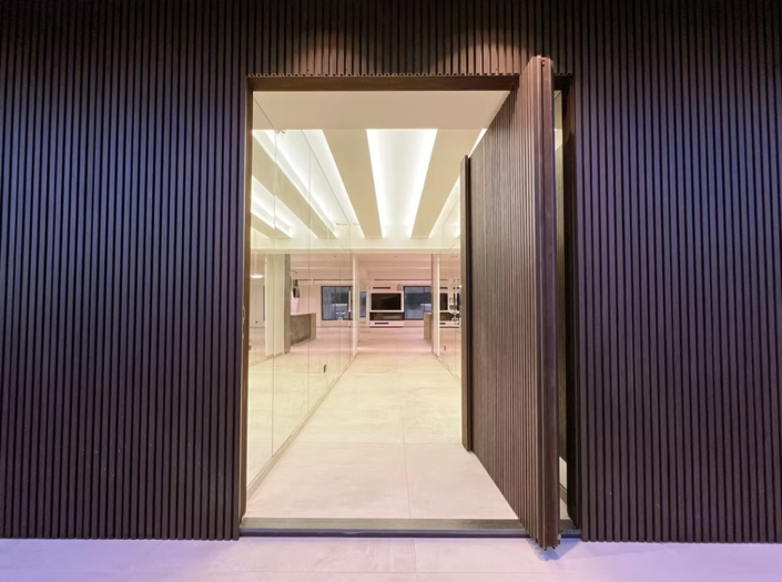 Image No.6-7 Bed House for sale