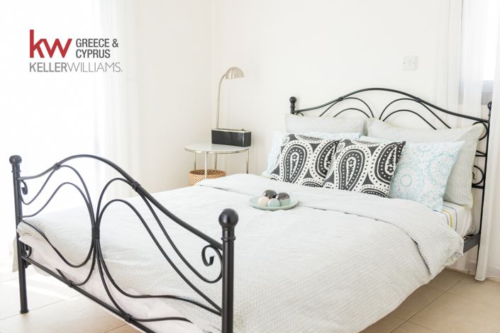 Image No.8-2 Bed House for sale