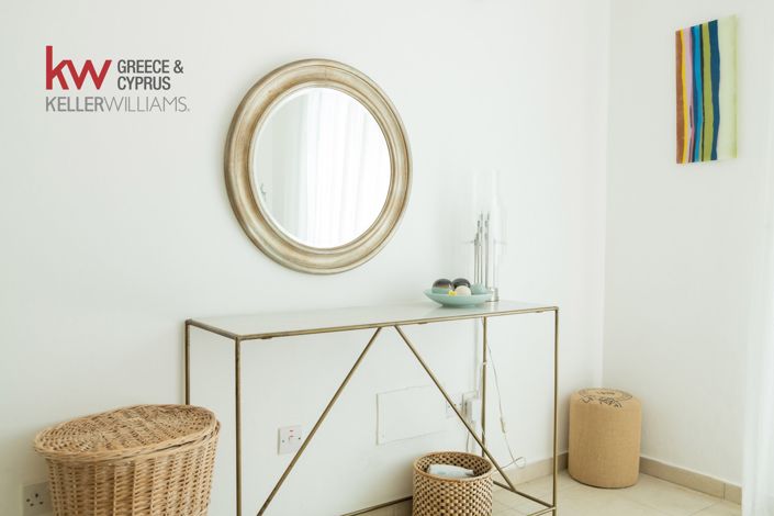 Image No.9-2 Bed House for sale