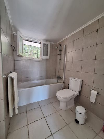 Image No.9-2 Bed Bungalow for sale