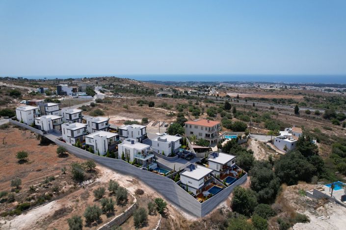 Image No.13-3 Bed House for sale