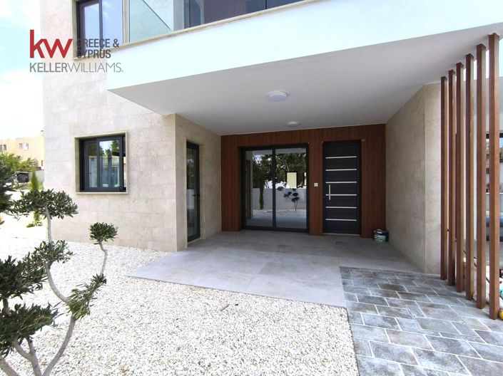 Image No.9-2 Bed Apartment for sale