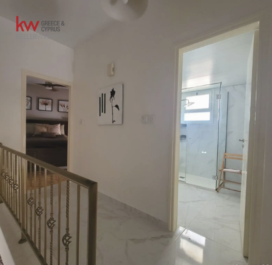 Image No.6-2 Bed House for sale