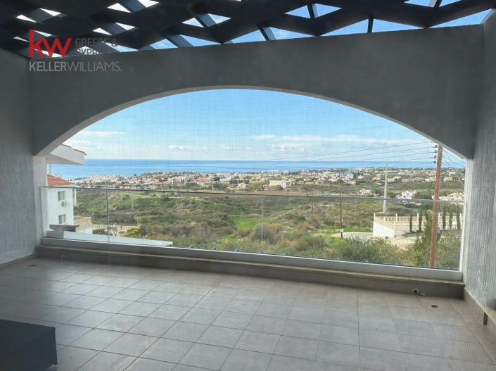 Image No.10-8 Bed House for sale