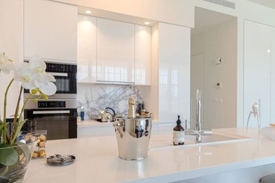 c49188cc-8c06-4f12-b9a0-b798fe80c93f