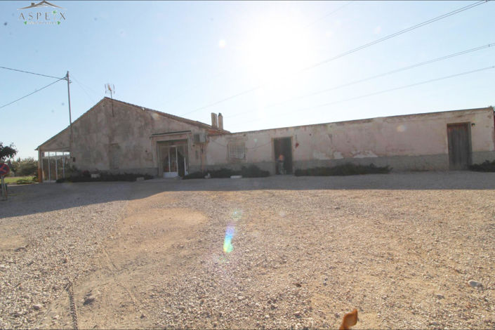 Image No.17-4 Bed Country House for sale