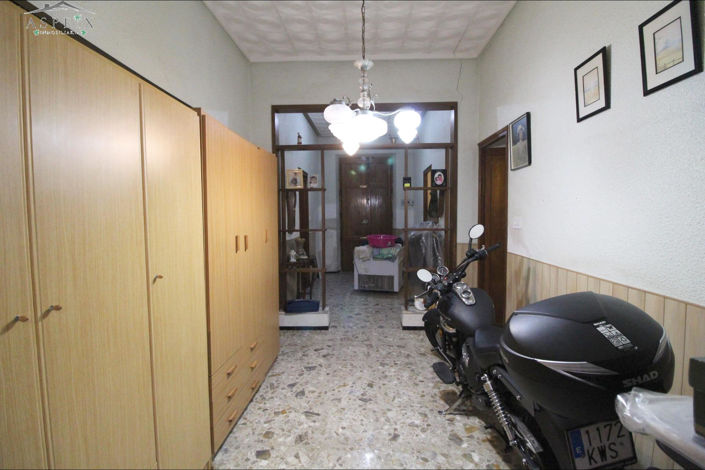 Image No.2-4 Bed Country House for sale