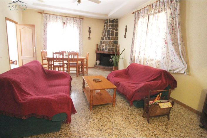 Image No.12-6 Bed Country House for sale