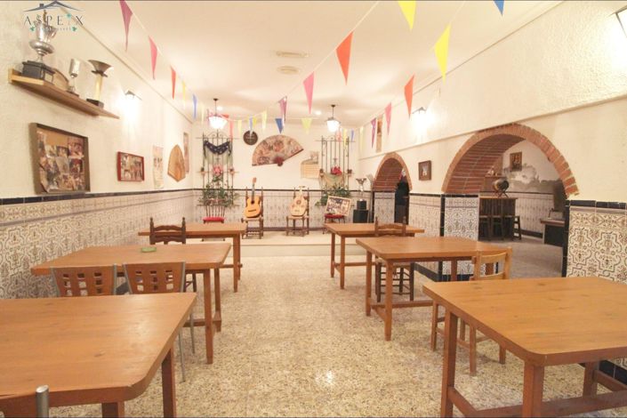 Image No.18-6 Bed Country House for sale