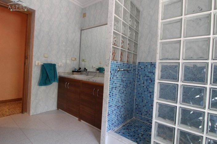 Image No.26-6 Bed Country House for sale