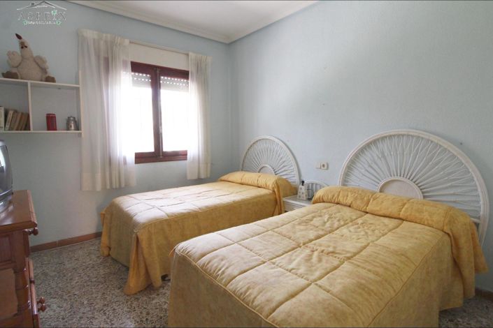 Image No.28-6 Bed Country House for sale