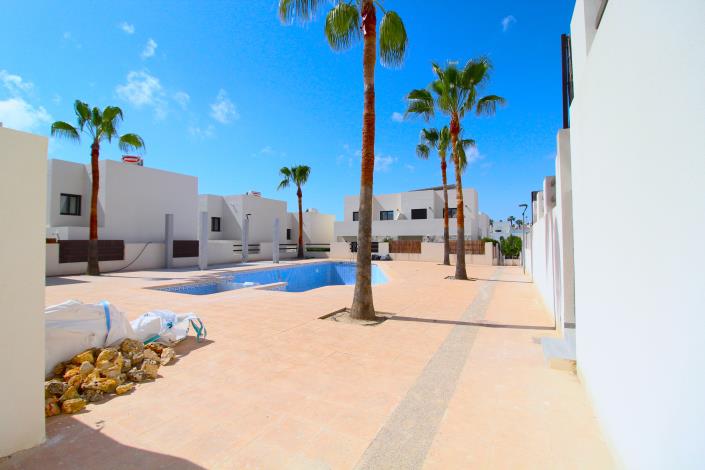 Image No.2-3 Bed Villa for sale