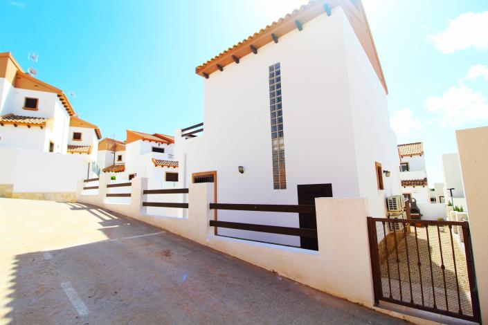 Image No.21-3 Bed Villa for sale