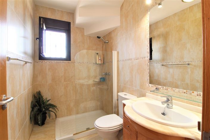 Image No.15-3 Bed Villa for sale