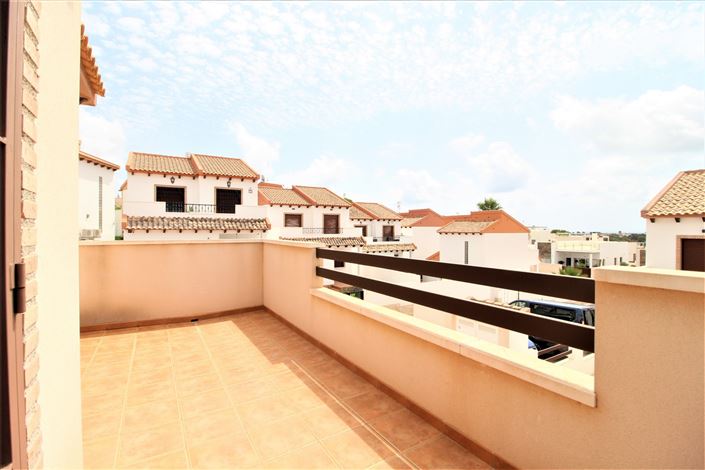 Image No.17-3 Bed Villa for sale