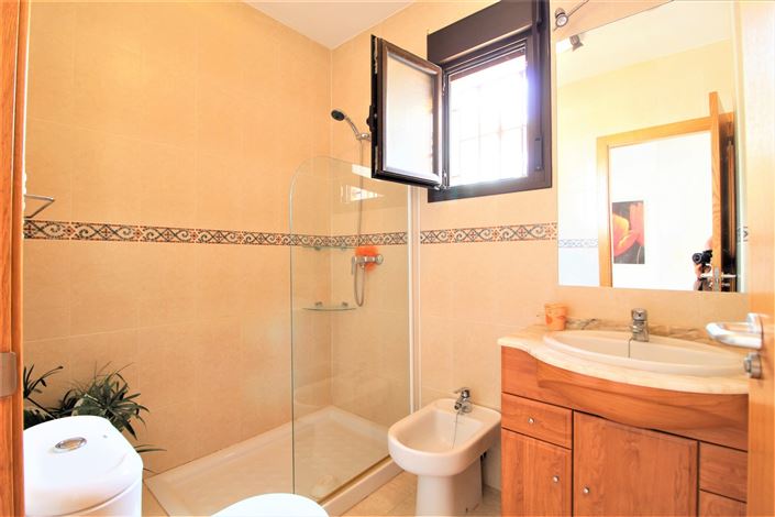 Image No.9-3 Bed Villa for sale