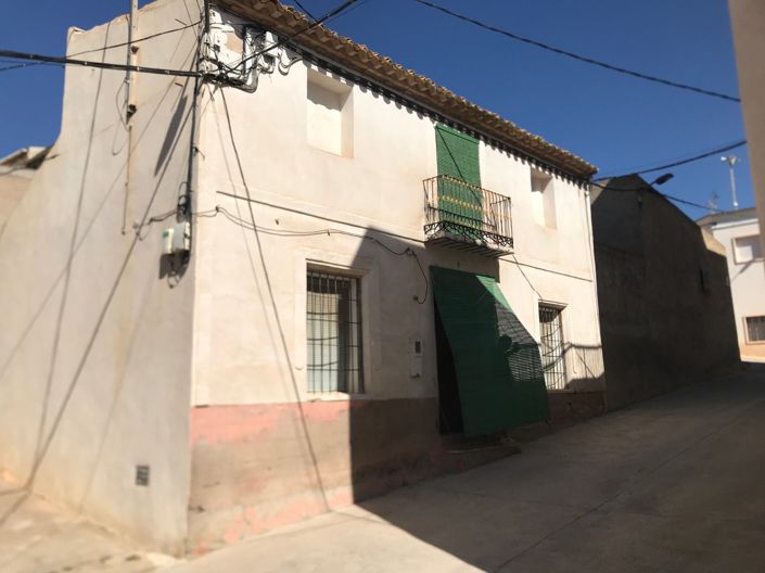 Image No.1-4 Bed Townhouse for sale