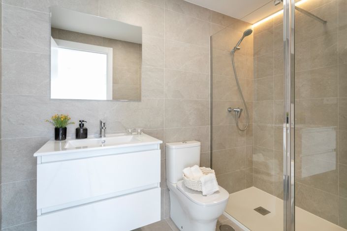 Image No.23-3 Bed Apartment for sale