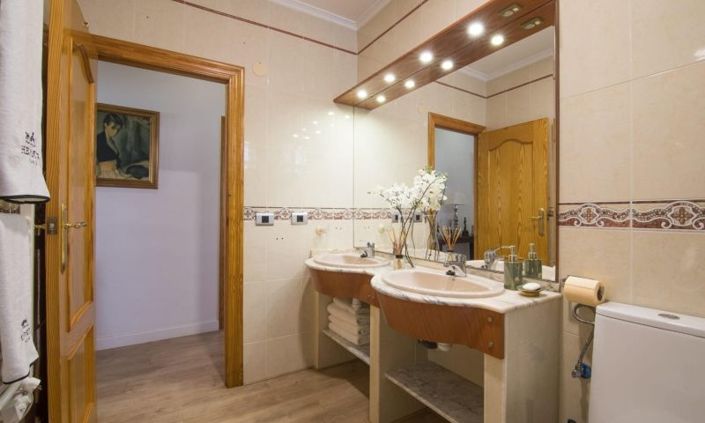 Image No.21-3 Bed Country House for sale