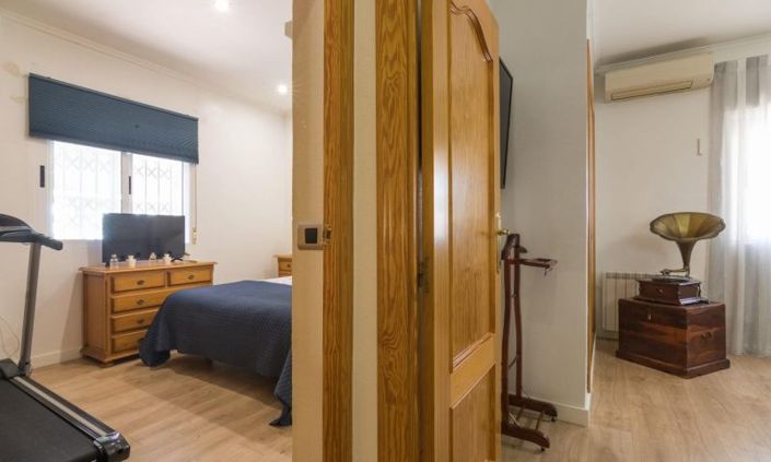 Image No.23-3 Bed Country House for sale