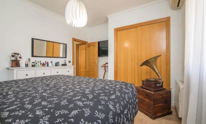 Image No.28-3 Bed Country House for sale