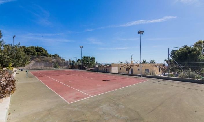 Image No.8-3 Bed Country House for sale