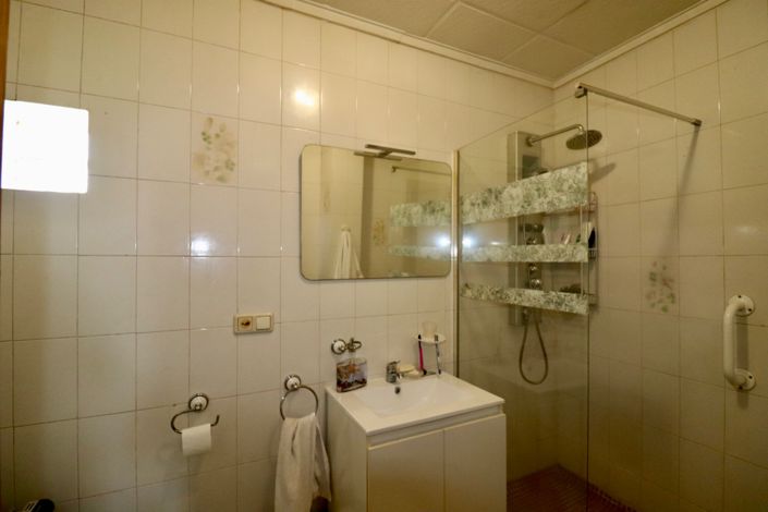 Image No.8-4 Bed Villa for sale